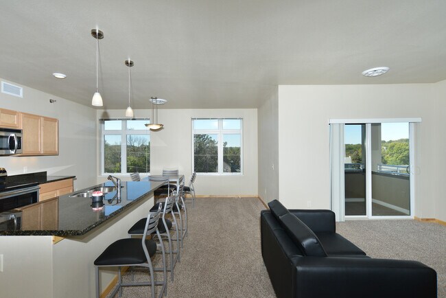 503 Broadway