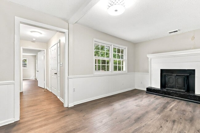 Photo - 8611 Belews Creek Rd