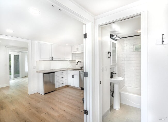 Photo - 810 Brush Creek Rd