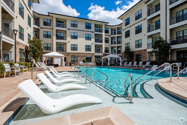 Building Photo - Avalon at Seven Springs Rental