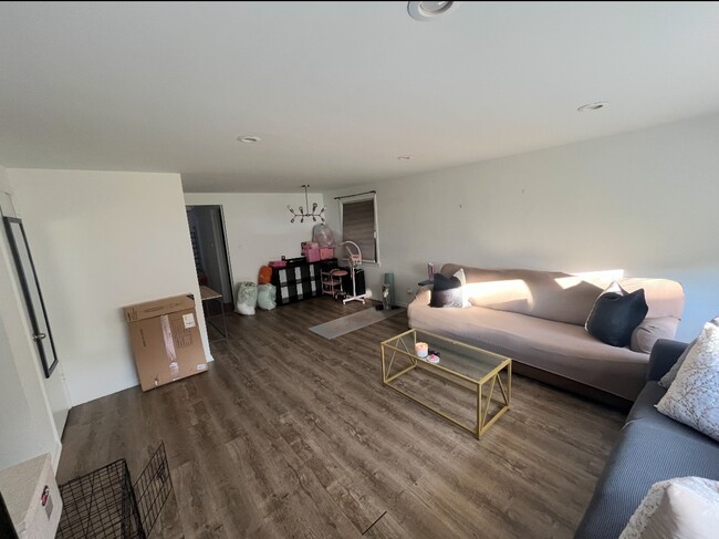 Photo - 5737 N Elston Ave Unidad 1