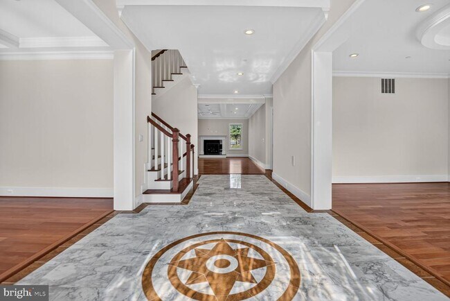 Photo - 13828 Travilah Rd