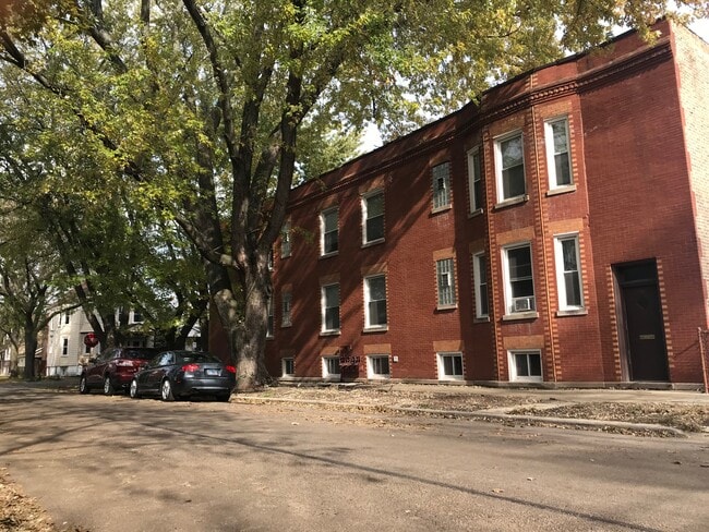 Photo - 5317 N Winchester Ave Apartments Unit 2