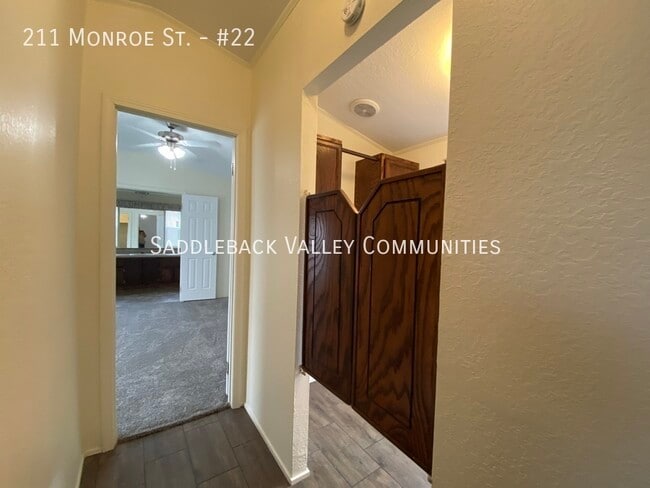 Photo - 211 Monroe St