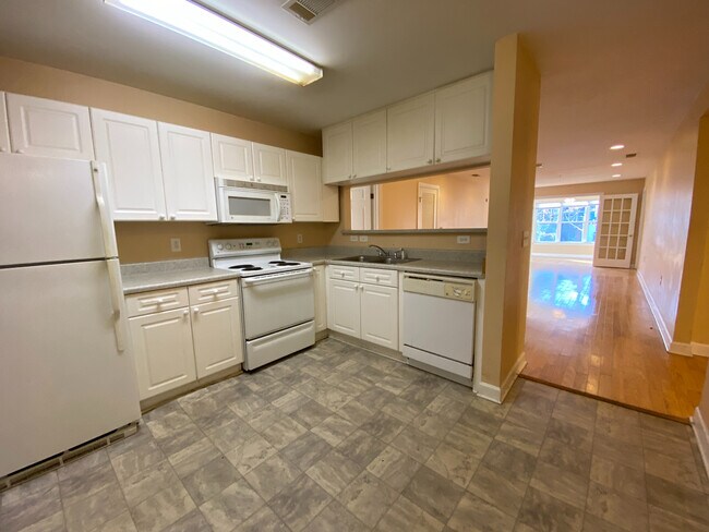 Photo - Room in Condo on Morreene Rd