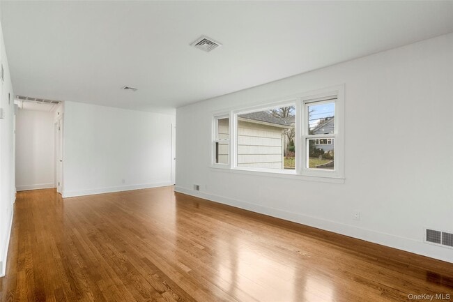 Photo - 319 Wagner Ave