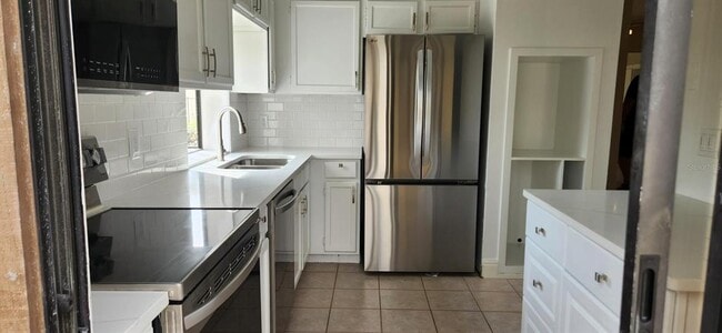 Photo - 3466 Beekman Pl
