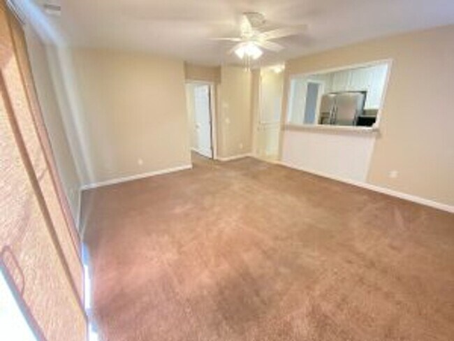 Photo - 164 W Hampton St