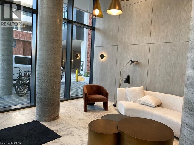 Photo - 15 Wellington St S Unit 814