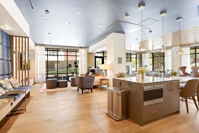 Photo - 11903 NE 128th St Unit 204