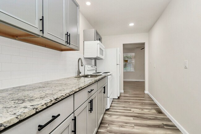 Photo - Rent Special on Affordable Duplex in Ender...