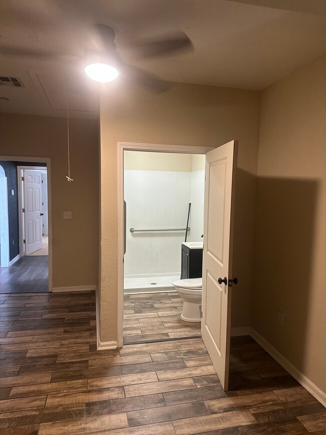 Photo - 1640 Poland Ave