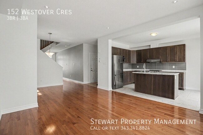 Photo - 152 Westover Cres