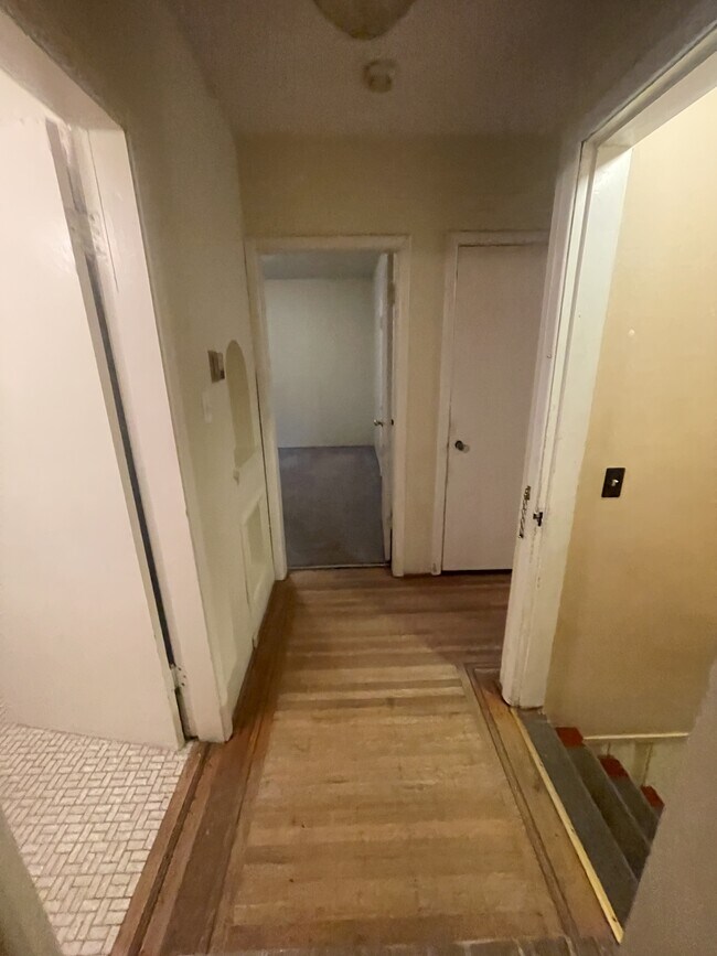 Photo - 65 W 49th Ave