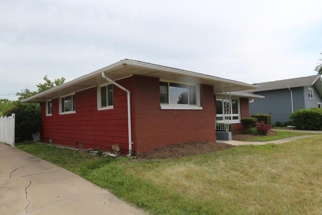 Photo - 3511 43rd Pl