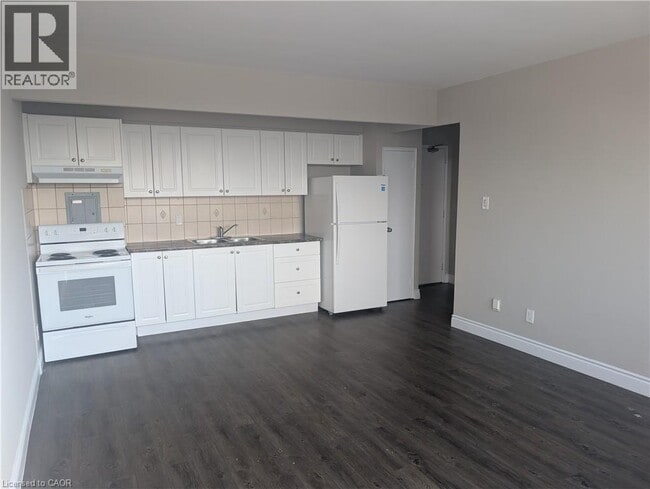 Photo - 468 Ottawa St N Unité 517 B