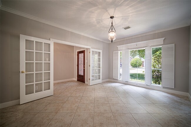 Photo - 4423 Lakeshore Forest Dr