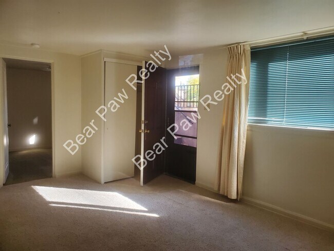 Photo - 708 W 1st Ave Unit Apt 2
