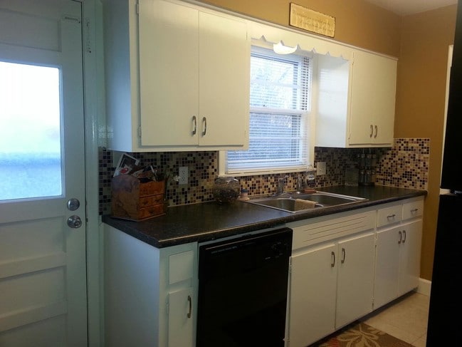 Building Photo - 8001 E Indianapolis St