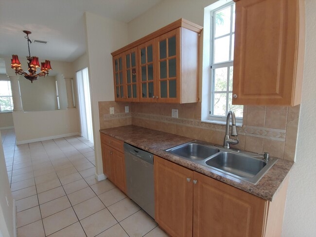 Building Photo - 3106 Shoma Dr