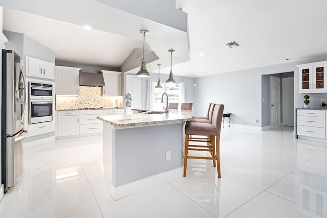 Photo - 6715 NW Pinson Ct
