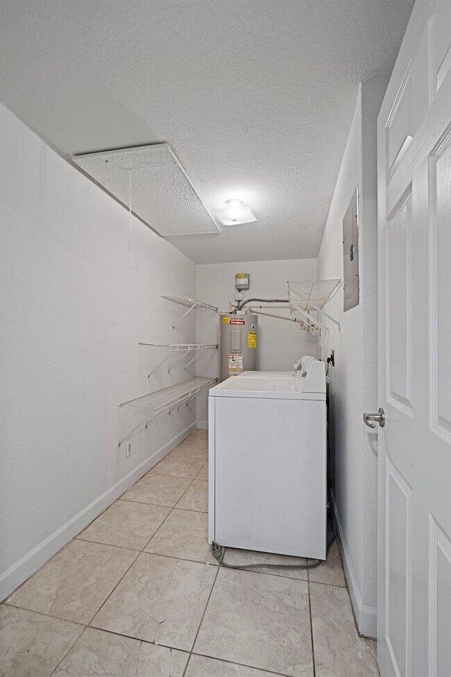 Photo - 7110 Southgate Blvd Unit 7110