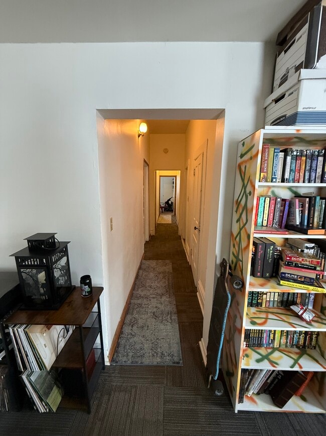 Photo - 610 Niagara St