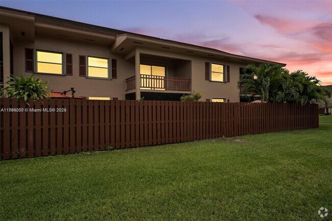 Building Photo - 11225 SW 88th St Unit 102D Rental