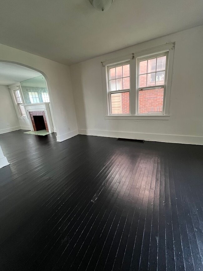 Photo - Three Bedroom House w Detached Garage