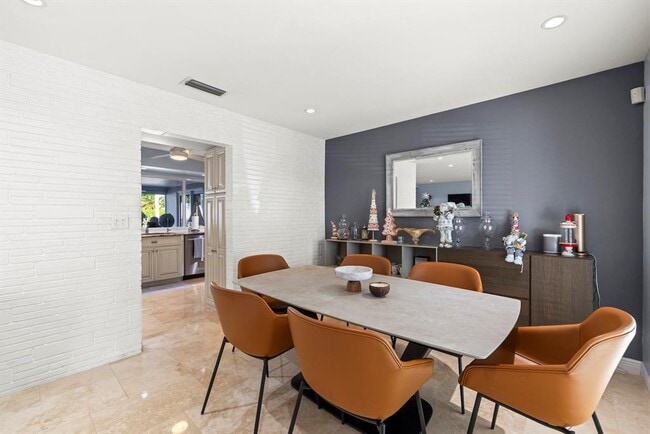 Photo - 6251 NE 19th Ter