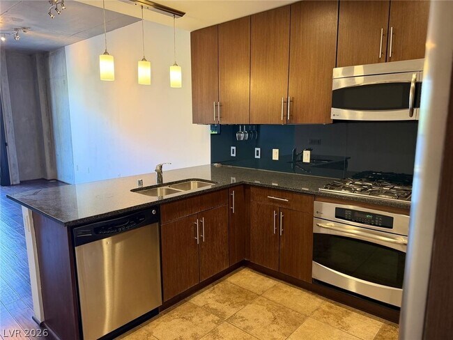 353 E Bonneville Ave Unit 275