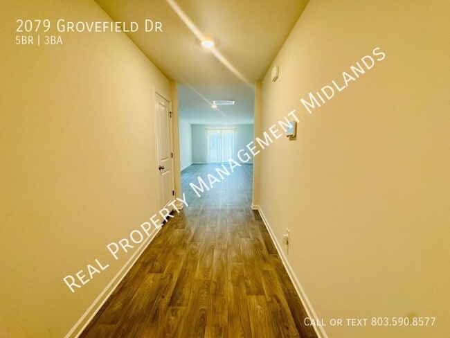 Photo - 2079 Grovefield Dr