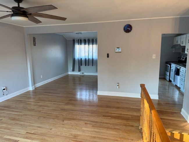 Photo - 256 S Dillwyn Rd