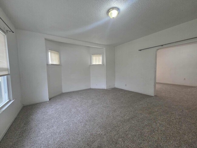 Photo - Spacious Home with large back yard!