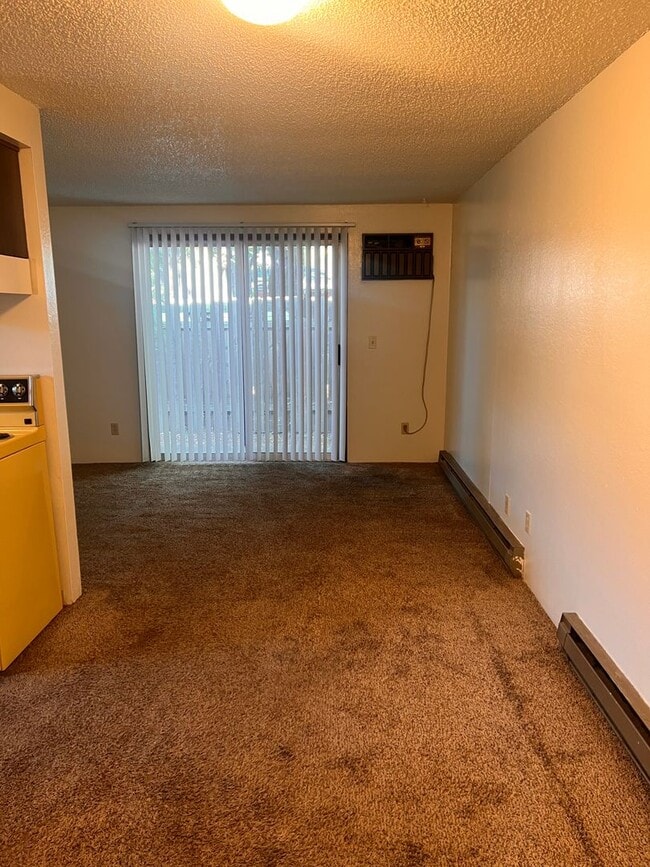 Photo - 1927 Crater Lake Ave Unit #2