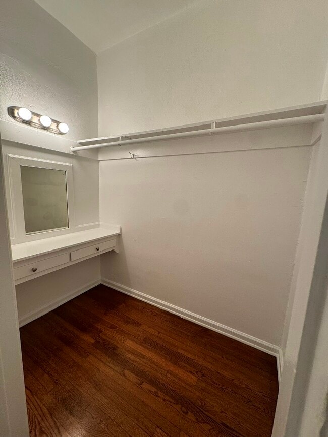 Photo - 158-162 S Commonwealth Ave