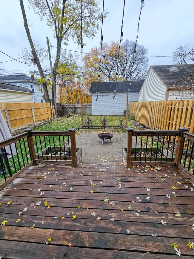 Photo - 389 W 4th Ave