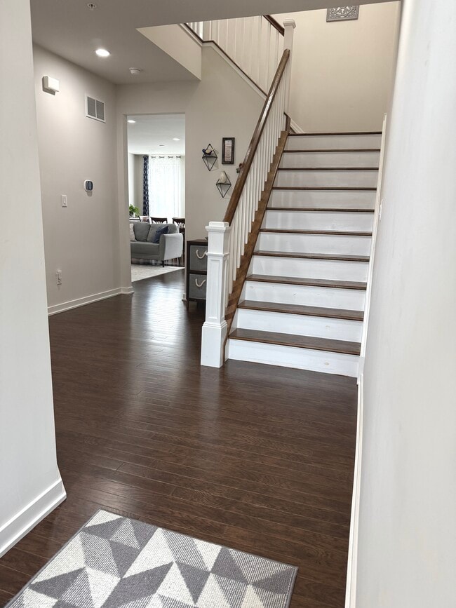 Photo - 115 Wynstone Ct