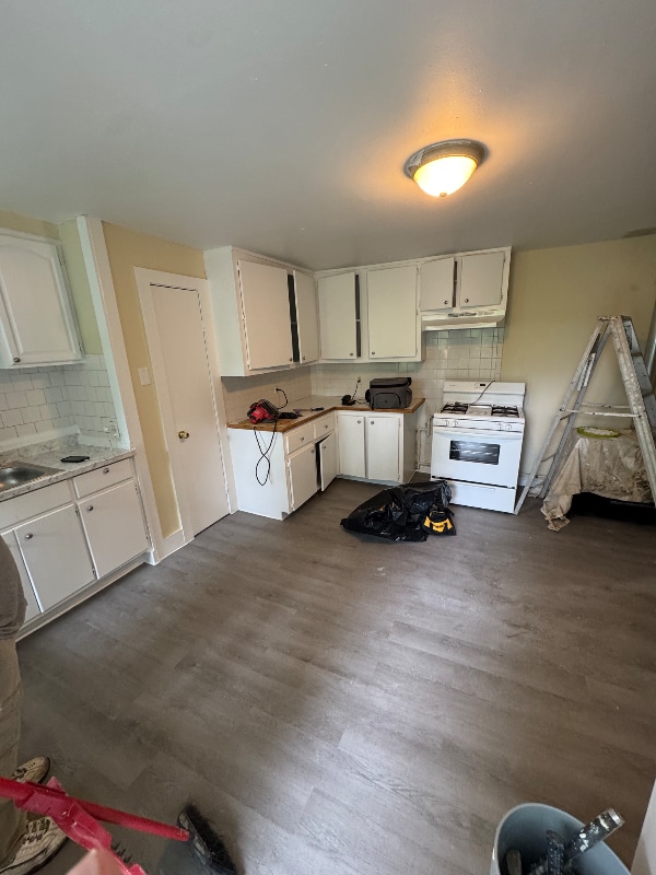 Building Photo - 93 Cross St Rental
