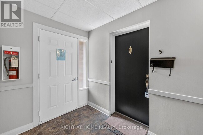 Photo - 2605 Woodchester Dr