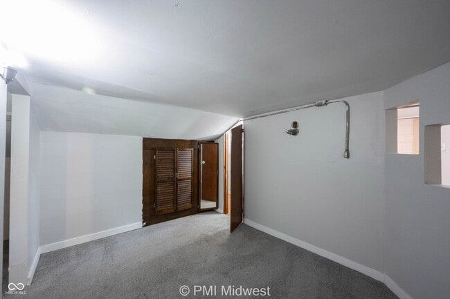 3165 Station St Unit B