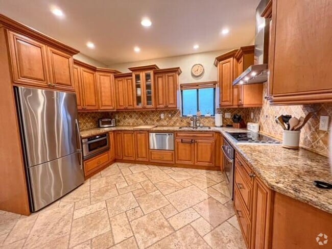 Building Photo - 5500 Fox Hollow Dr Rental