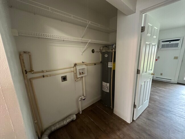 Photo - 1053 Lakeshore Dr Unit 1053