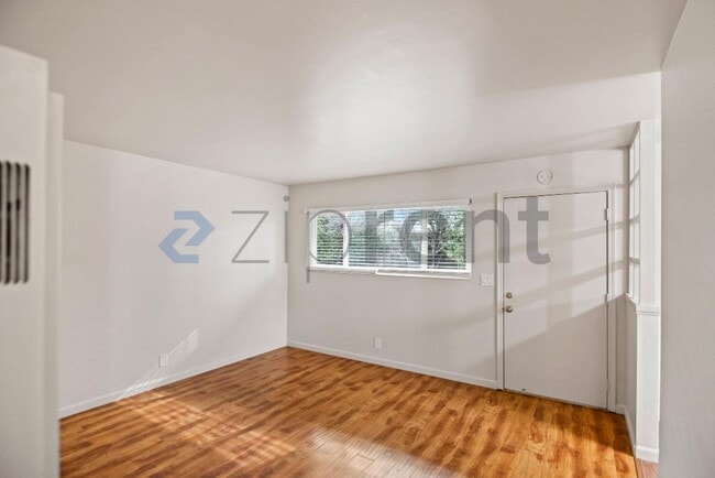 Photo - 1371 Vía Dondera