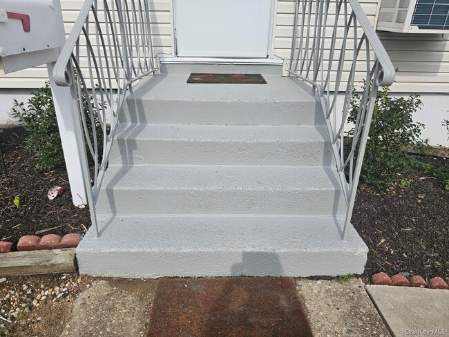 Photo - 43 Guilford Park Dr
