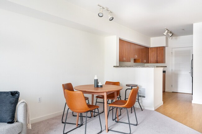 Photo - 10410 NE 2nd St Unidad FL6-ID3578A