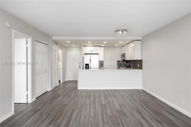 Photo - 16740 NE 9th Ave Unit 809
