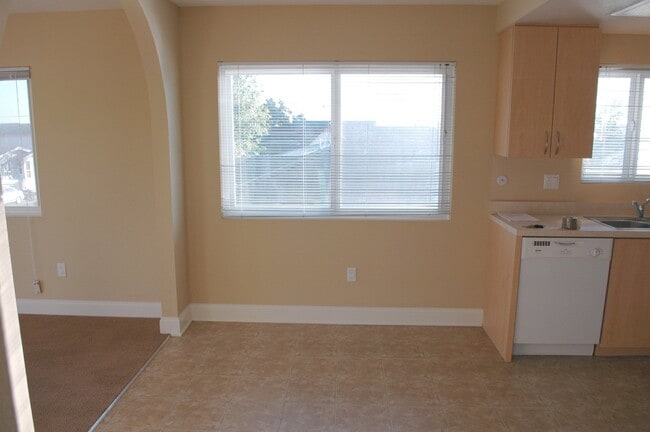 Photo - 951 W Summerland Ave Unidad 2