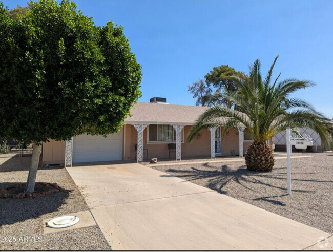 Building Photo - 10726 W El Dorado Dr Rental