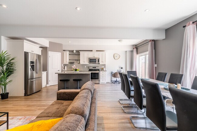 Photo - 101 Shoreview Pl Unit ID1345875P